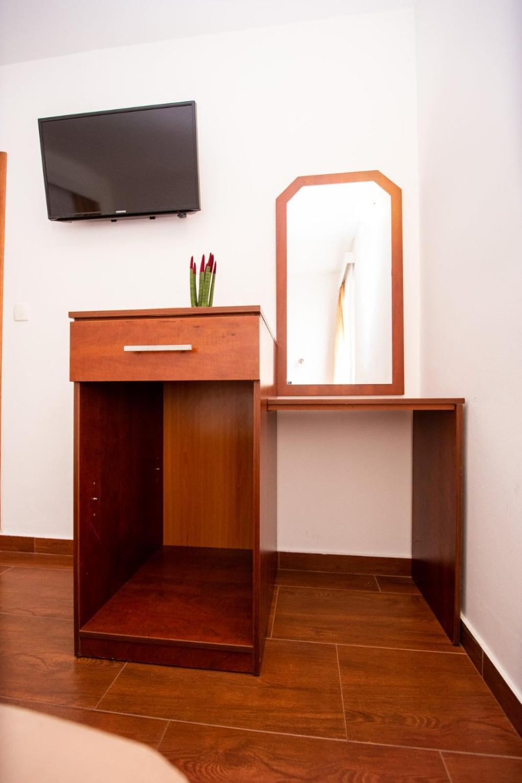 Ipera Appartement Budva Buitenkant foto