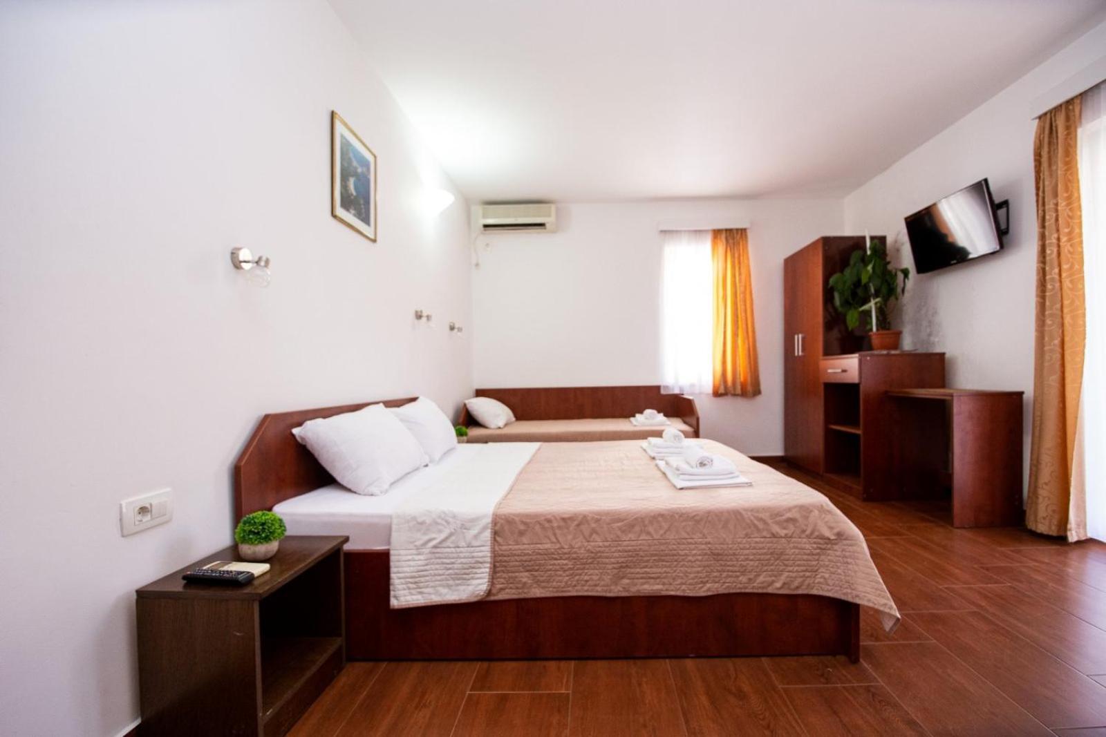 Ipera Appartement Budva Buitenkant foto