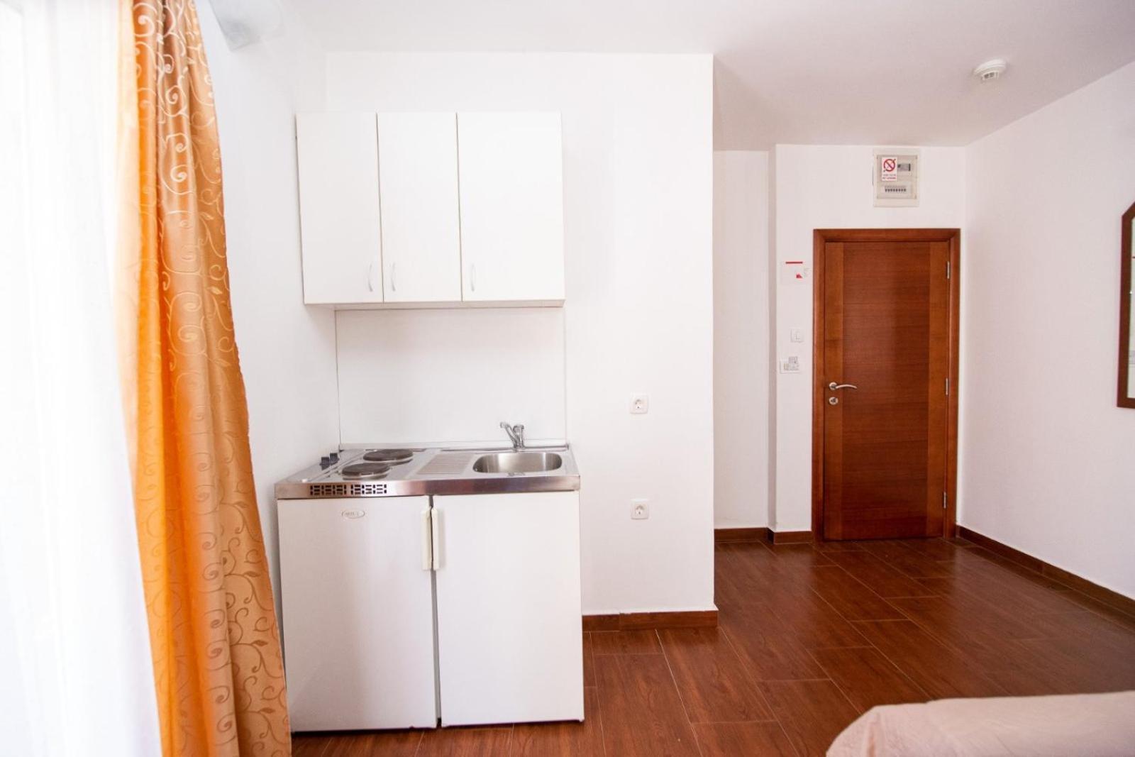 Ipera Appartement Budva Buitenkant foto