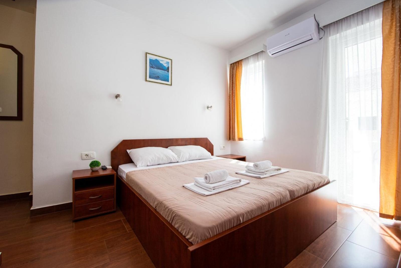 Ipera Appartement Budva Buitenkant foto