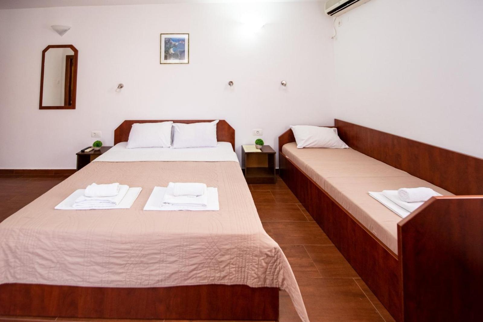Ipera Appartement Budva Buitenkant foto
