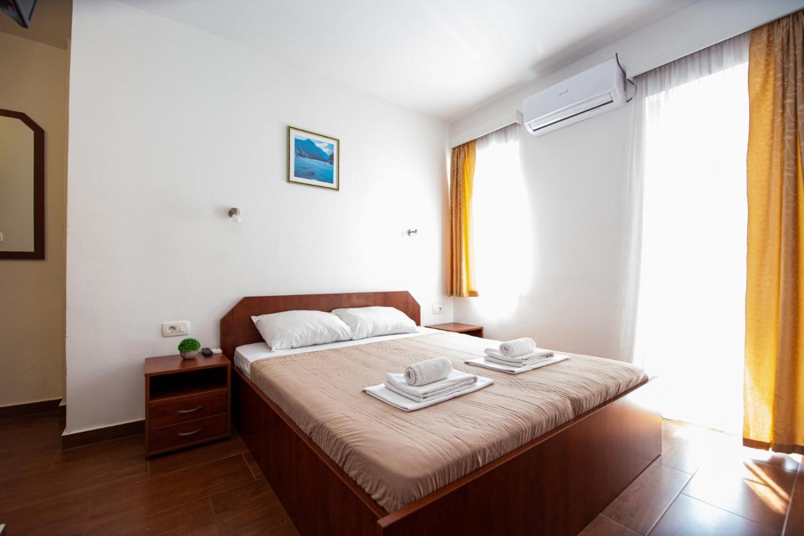 Ipera Appartement Budva Buitenkant foto