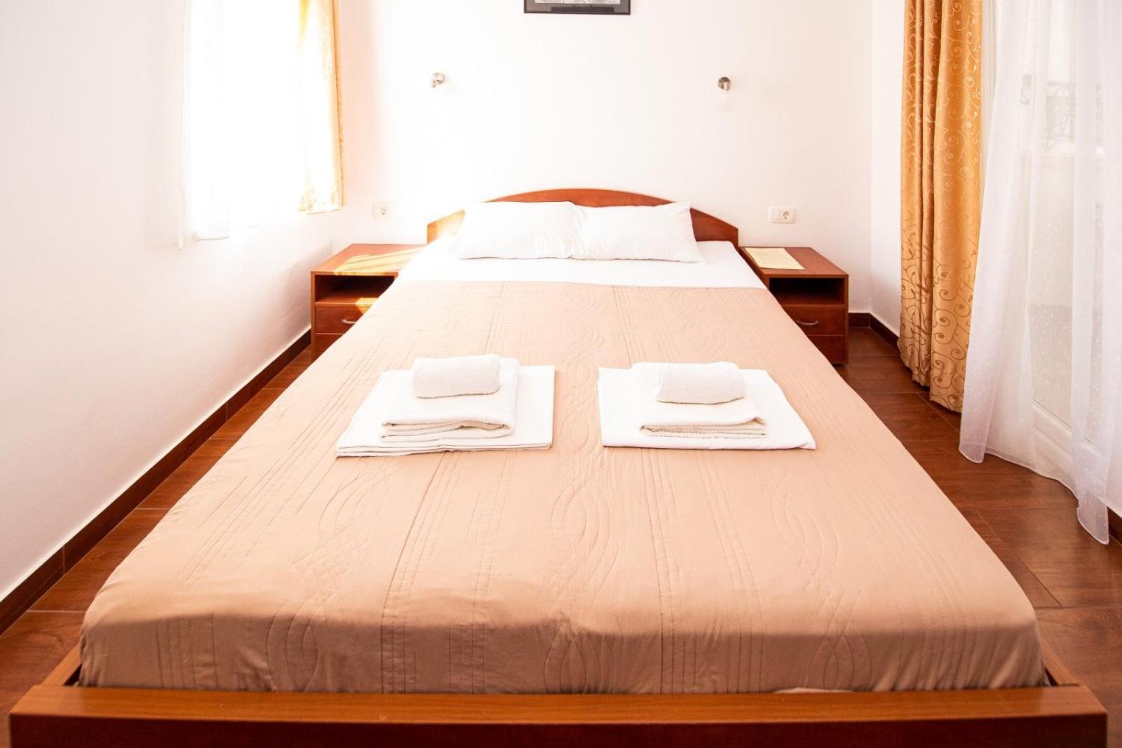 Ipera Appartement Budva Buitenkant foto