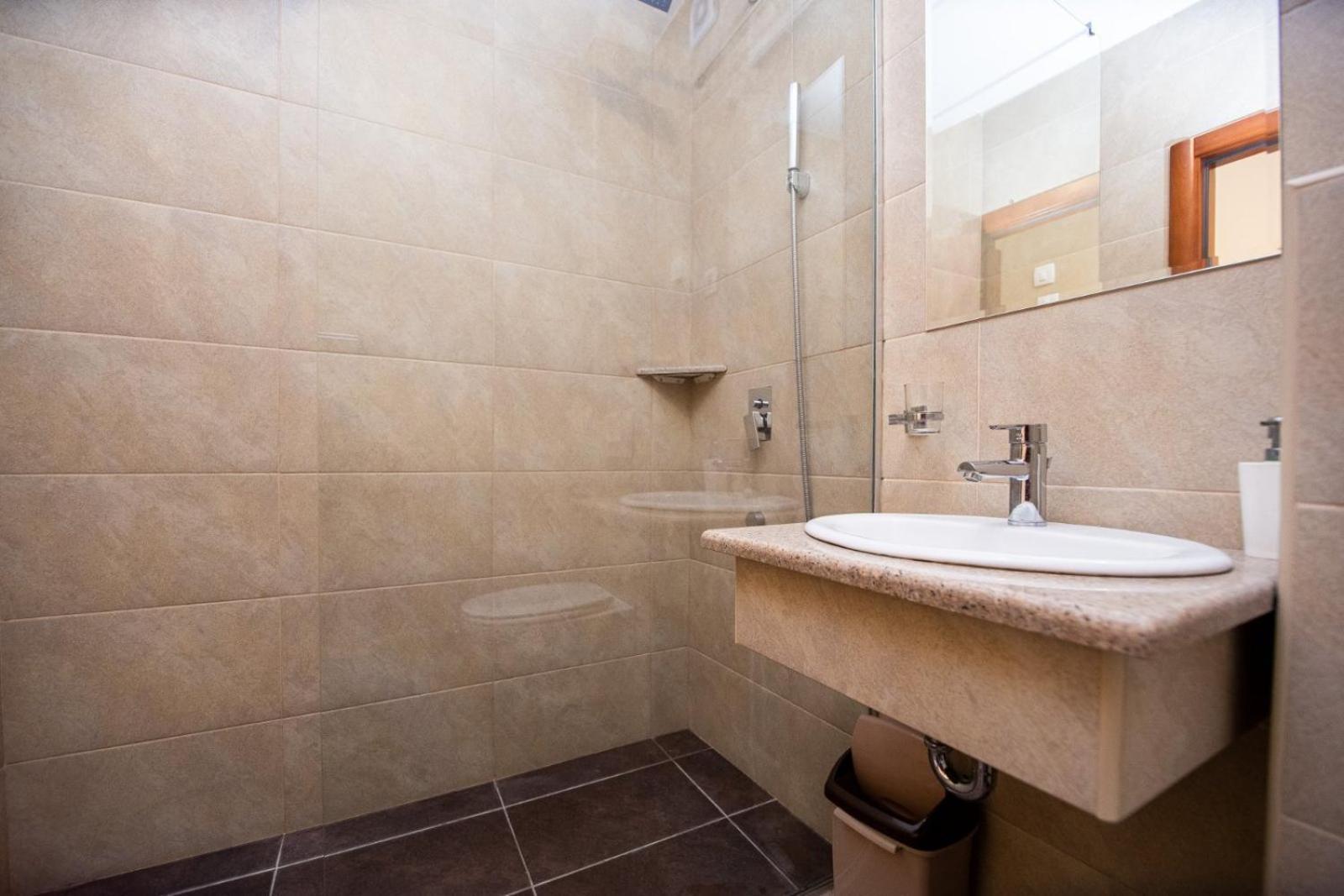 Ipera Appartement Budva Buitenkant foto