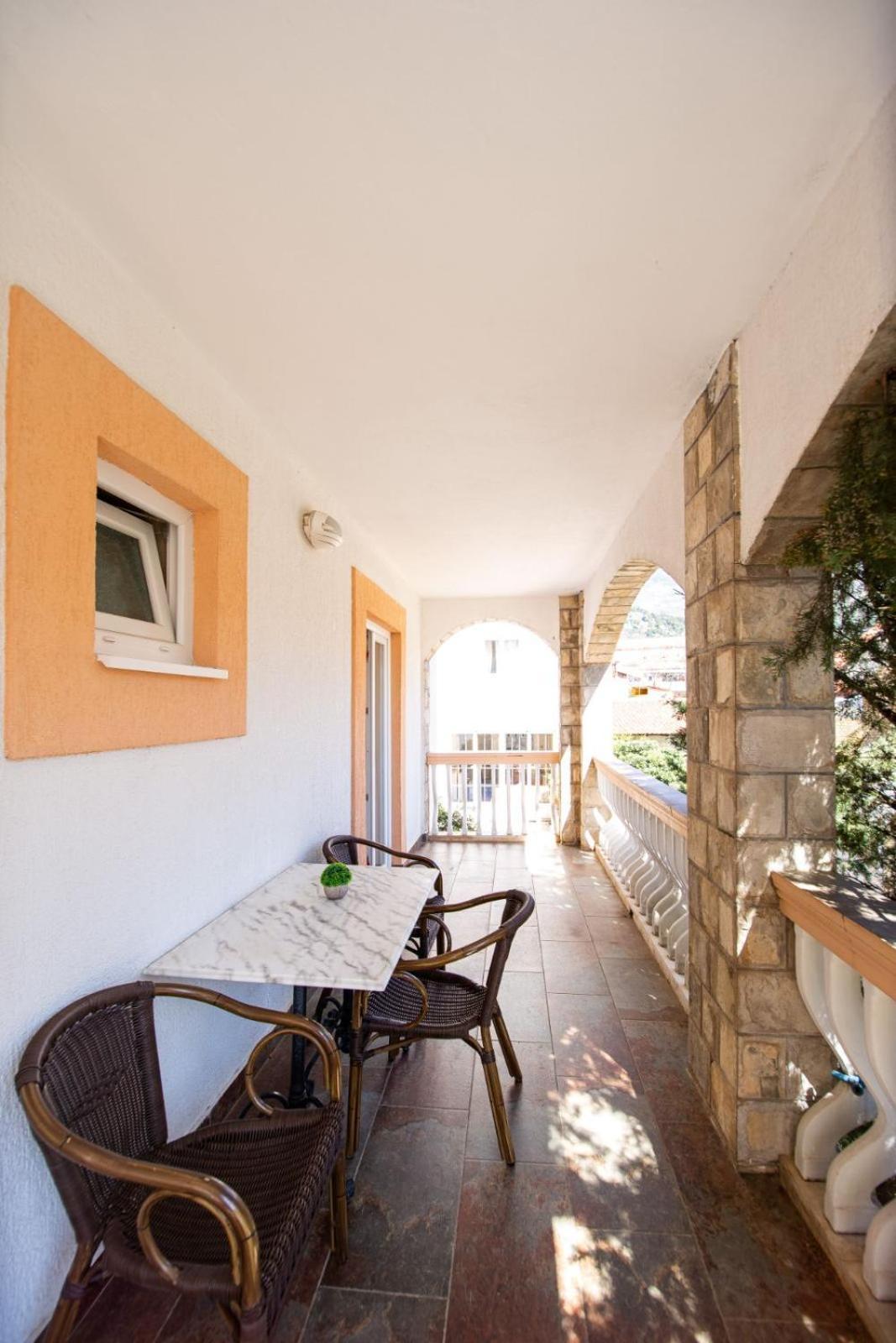 Ipera Appartement Budva Buitenkant foto